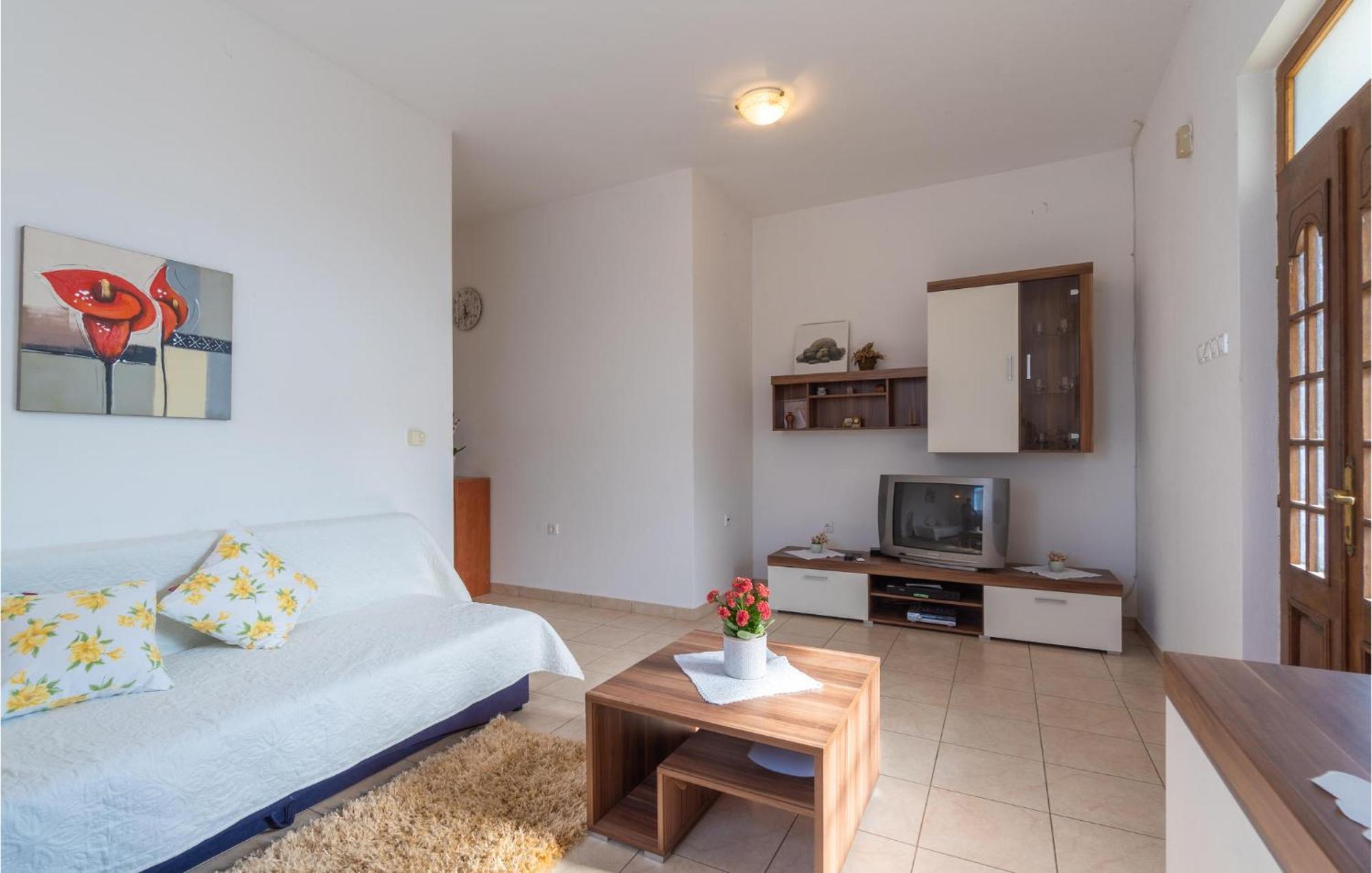 Awesome Apartment In Pula With Wifi Экстерьер фото