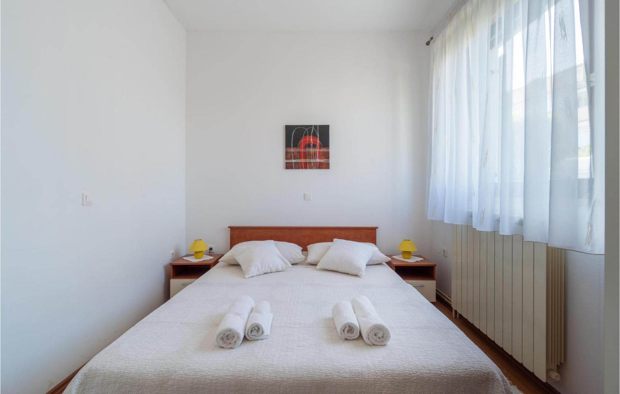 Awesome Apartment In Pula With Wifi Экстерьер фото