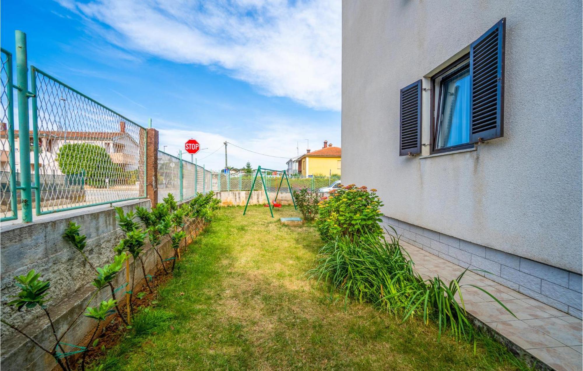 Awesome Apartment In Pula With Wifi Экстерьер фото